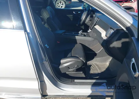 2020 Volvo Xc60 Hybrid T8 Inscription из США, поврежденный, VIN YV4BR0DL8L1554014